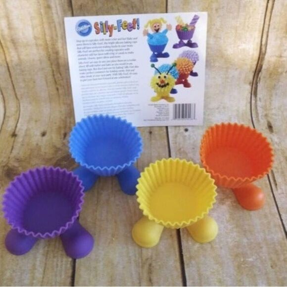 Wilton Silly Feet Silicone Baking Cups! - Picture 1 of 6